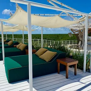 Siente 4*, Tulum Messico